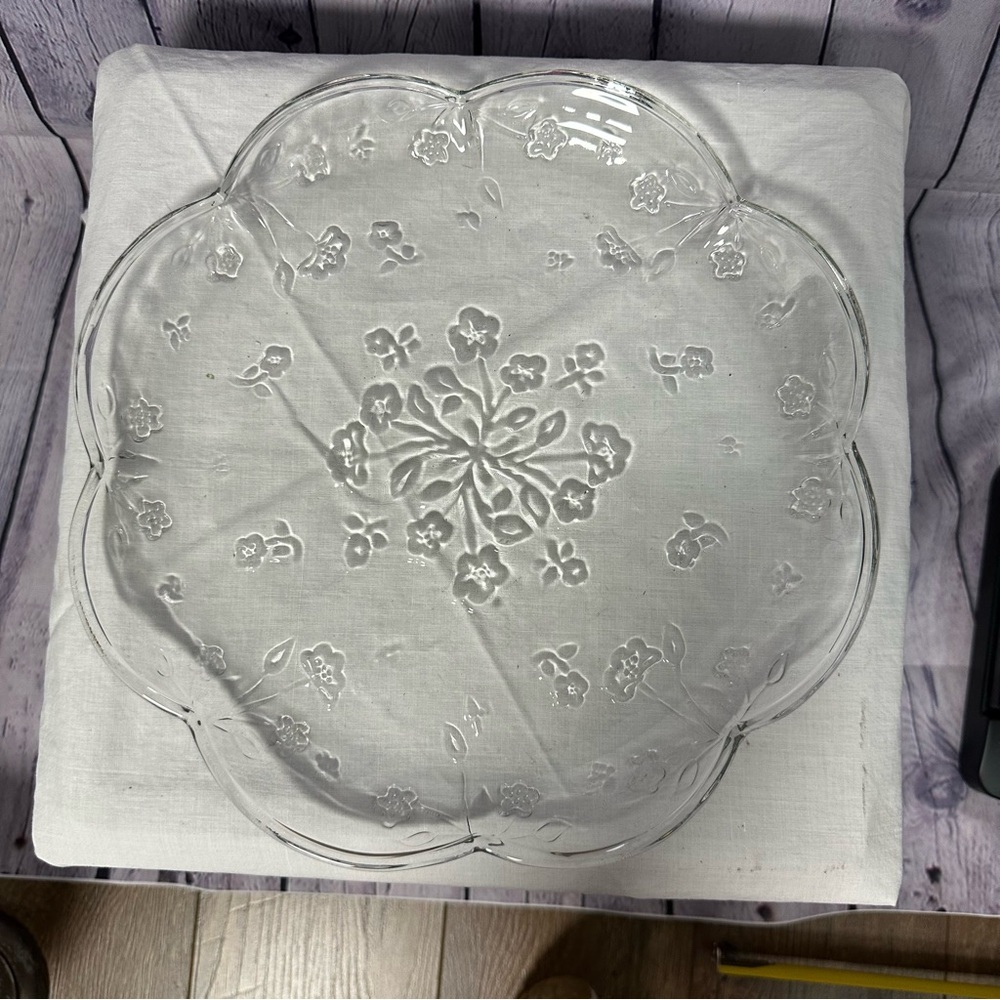 Vintage Anchor Hocking Glass Floral Platter - Picture 3 of 3